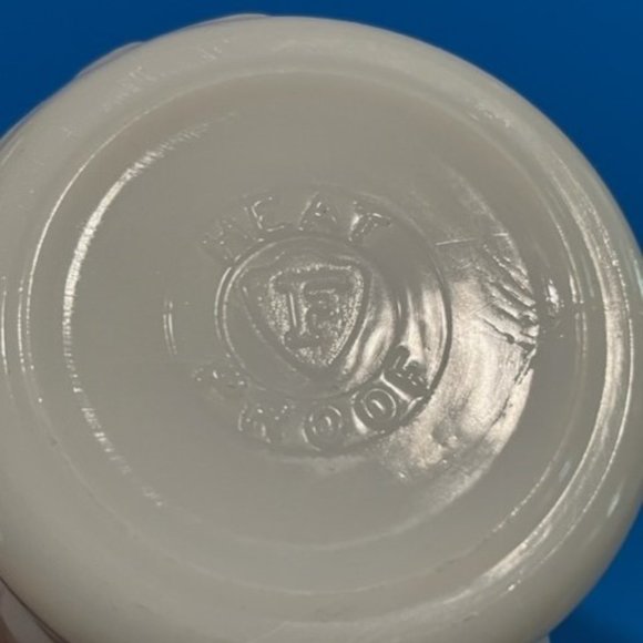 Vintage Federal white Milk Glass toby pitcher creamer - Picture 3 of 3